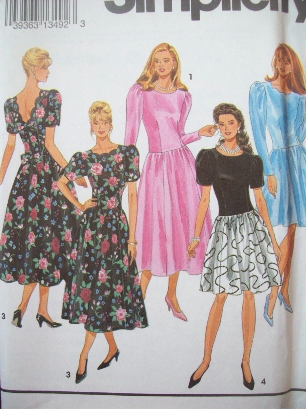 Vintage Simplicity Pattern 8178 Full Skirt Semi Fitted Dress 
Sizes 6-10
UNCUT